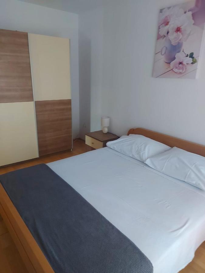 Apartmani Ciklic Dobropoljana Exterior foto