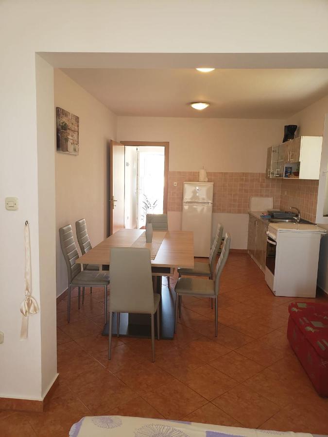 Apartmani Ciklic Dobropoljana Exterior foto